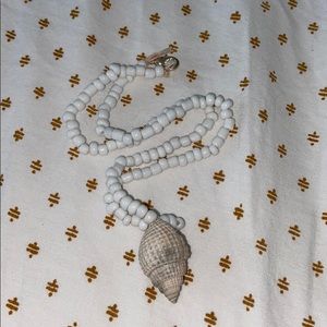 Super cute shel neclace
